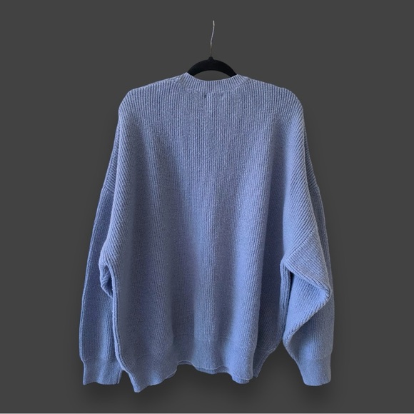 Oversize Sweater - Picture 2 of 5